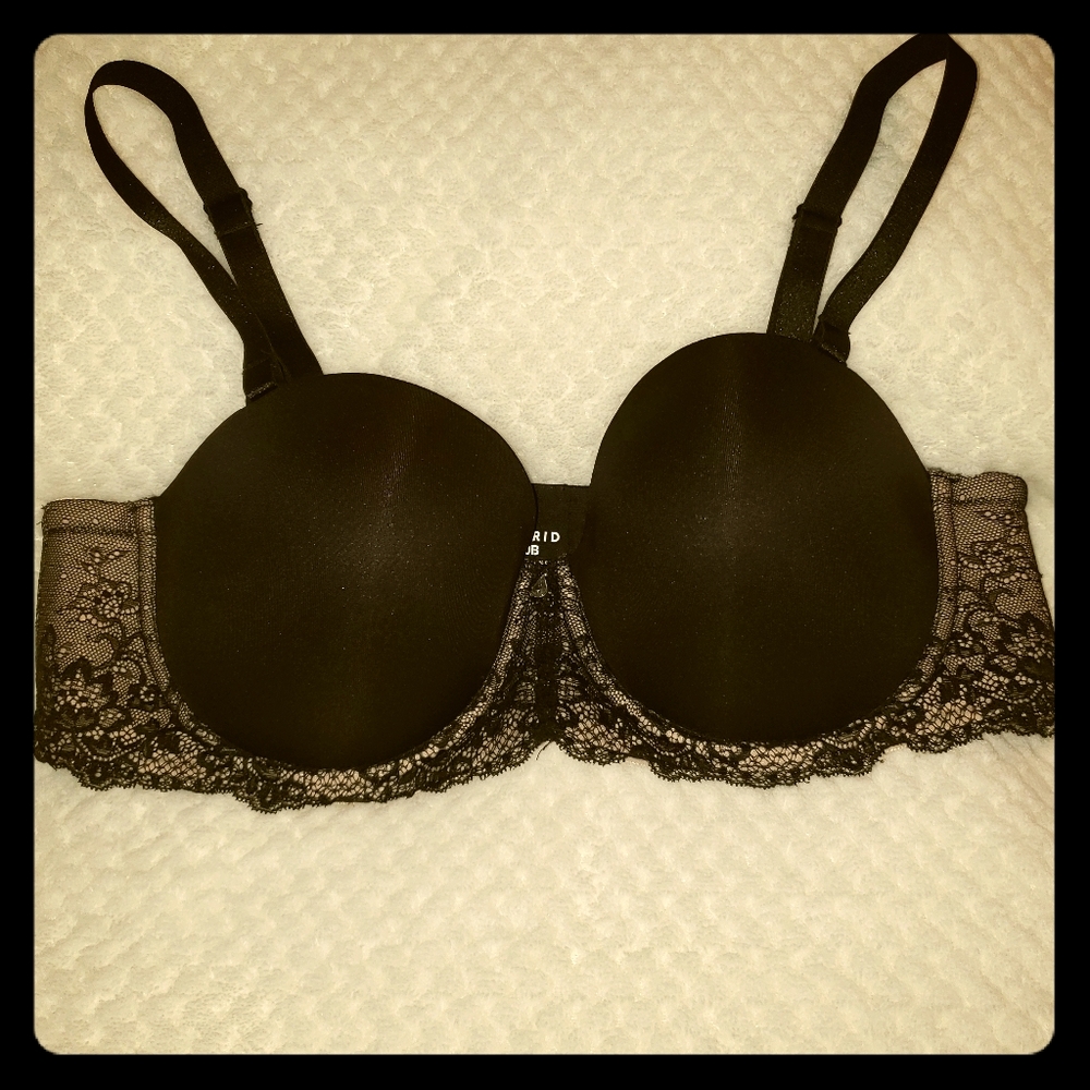 NWOT 40B Torrid Strapless/Attachable Strap Bra